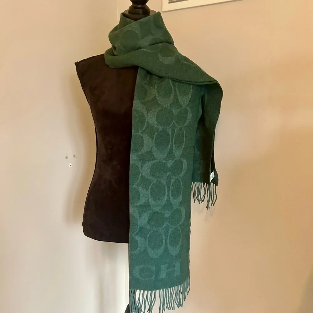 Coach Signature Wrap/scarf - Picture 1 of 4